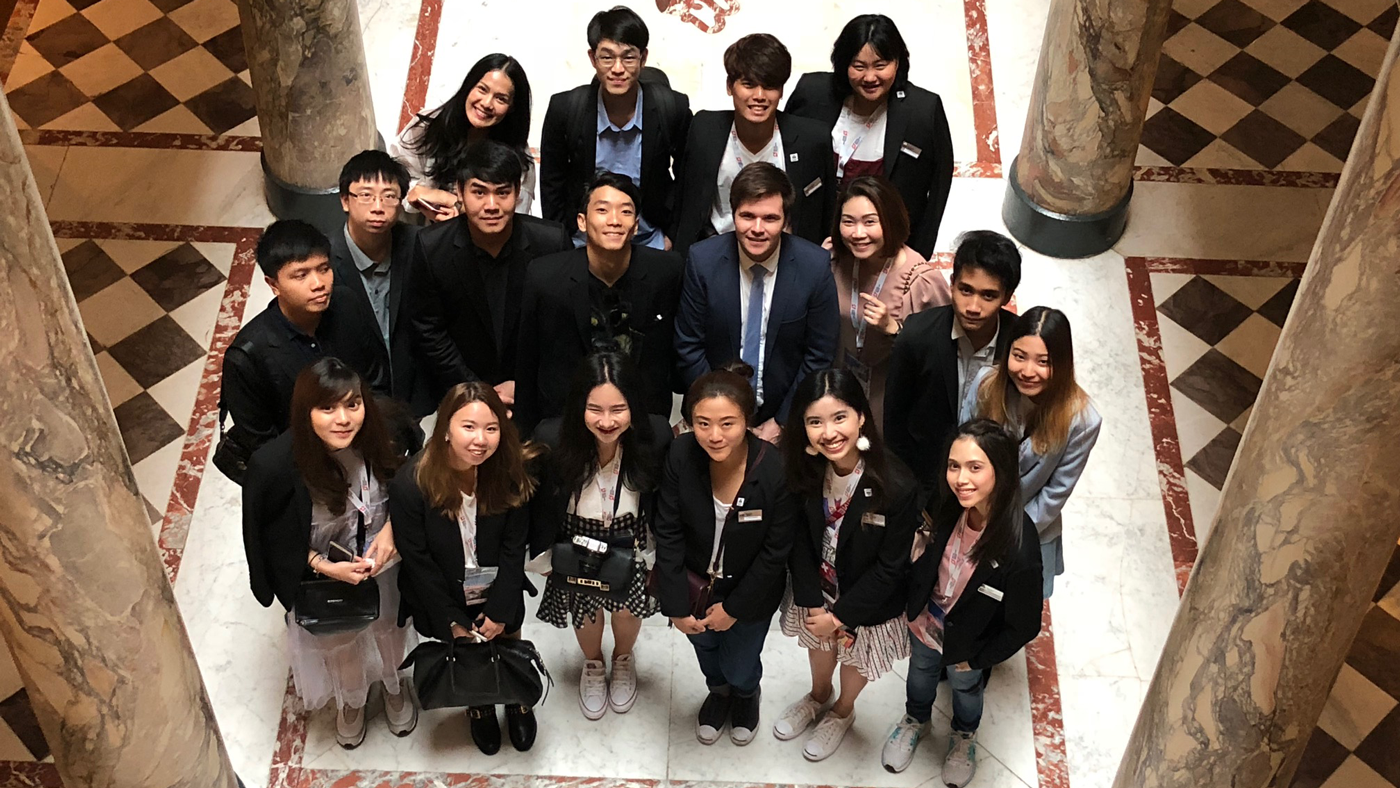 thai-students-in-montreux